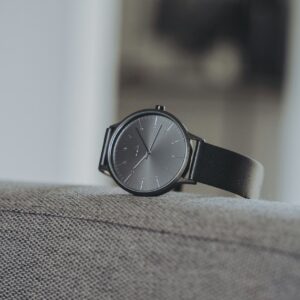 Minimalist Leather Analog Watch